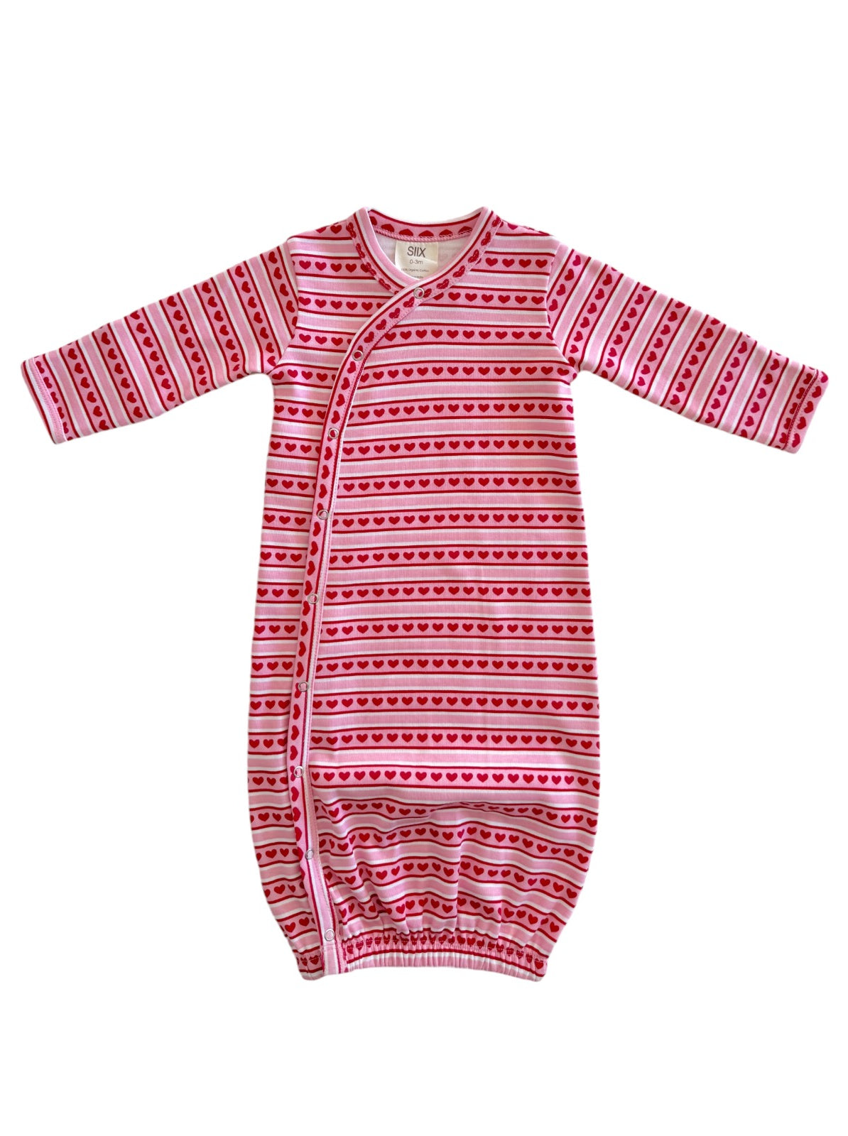Pink striped baby sleep sack with heart patterns and long sleeves. Ideal for comfort and warmth.