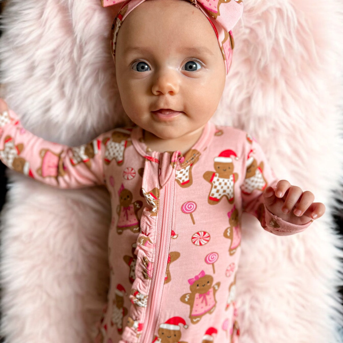 Cotton Romper With Red Bow 0-3 Months Baby Girl Christmas Dress - Gingerbread Print Long Sleeve Romper With Red Bow, 0-3 Months Newborn Holiday Outfit Baby Girl Christmas Dresses Cotton Romper With Red Bow 0-3 Months Baby Girl Christmas Dress - Gingerbread Print Long Sleeve Romper With Red Bow, 0-3 Months Newborn Holiday Outfit Baby Girl Christmas Dresses