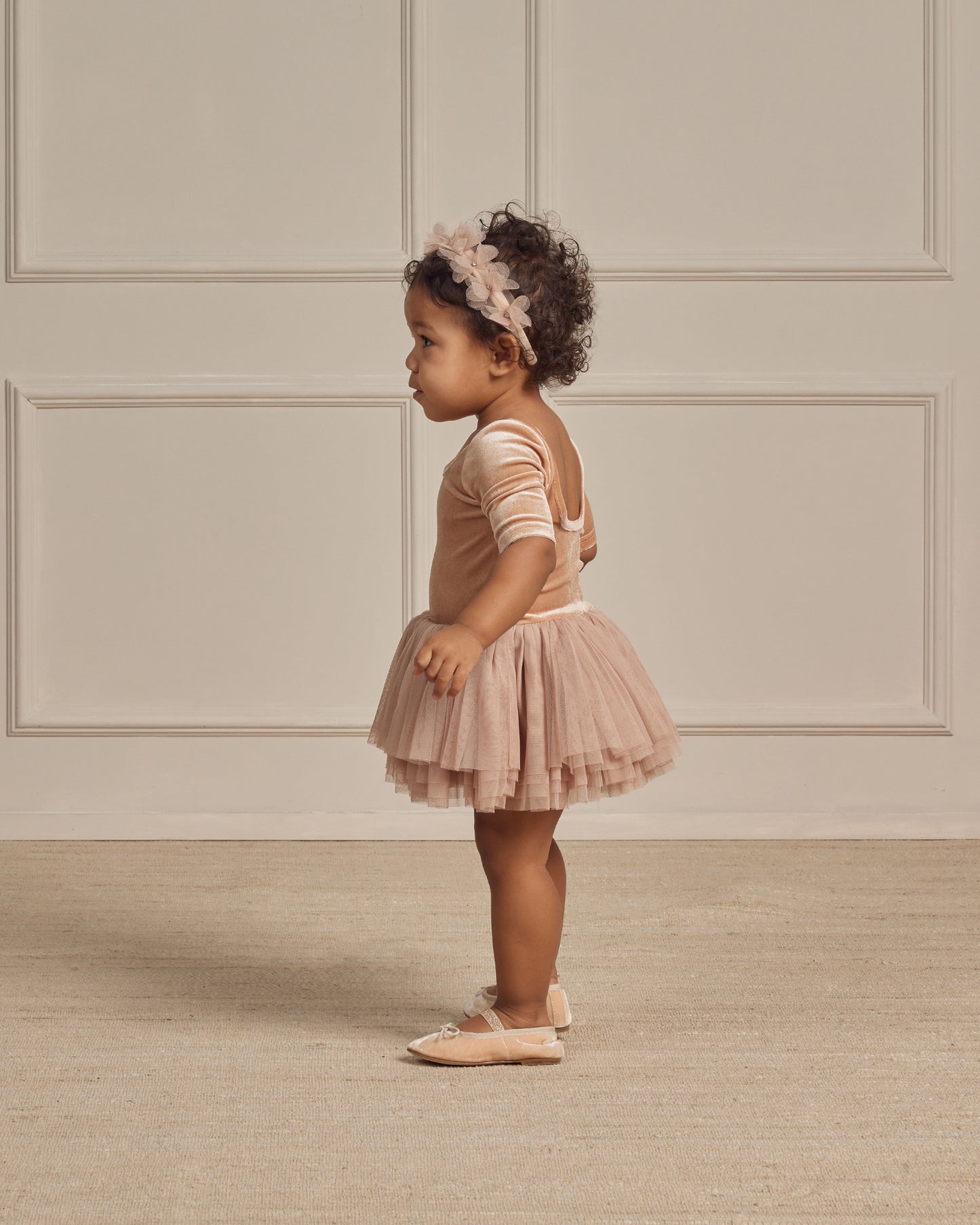 Thea Tutu, Blush