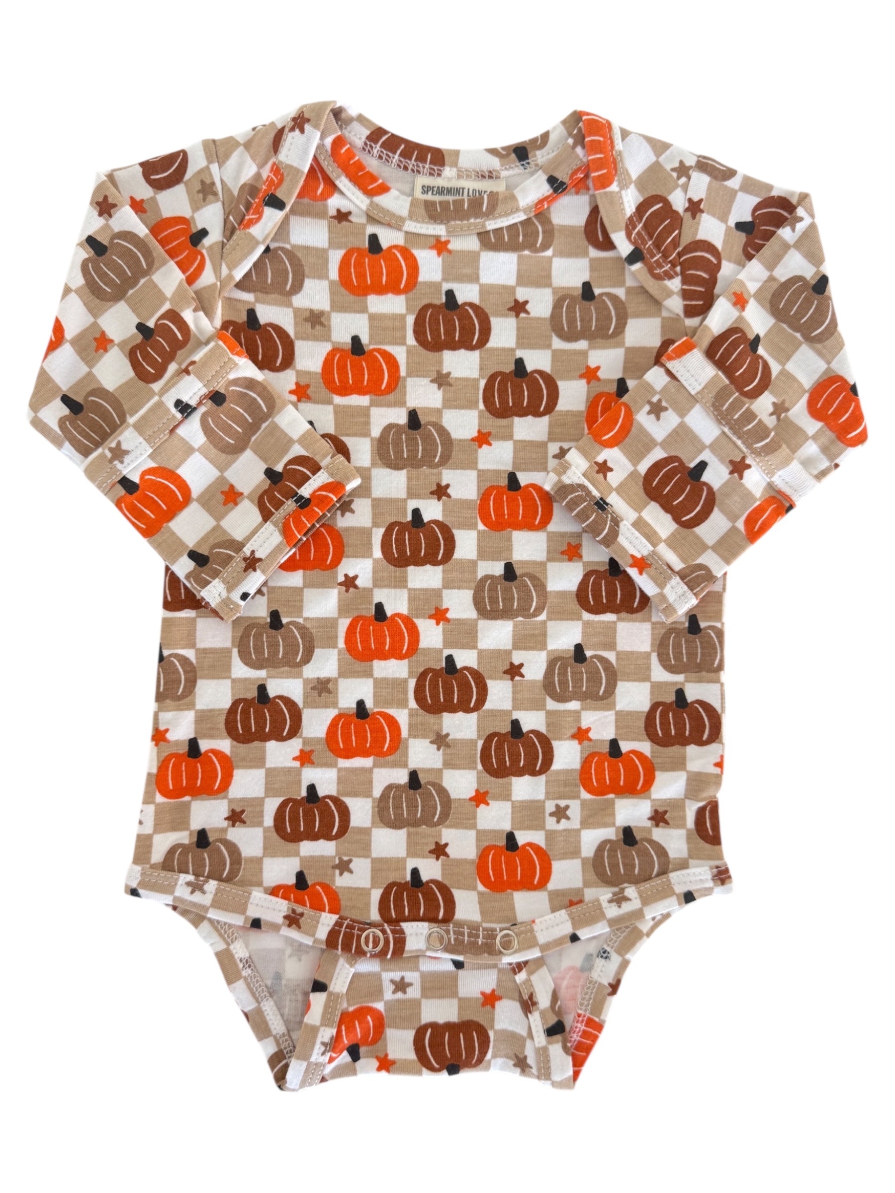 Long-sleeve baby onesie with a pumpkin pattern in orange and brown, perfect for autumn or Halloween.