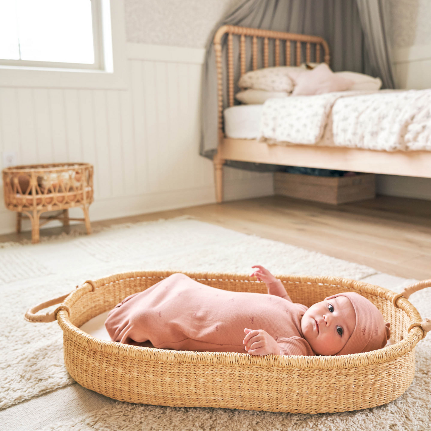Knotted Baby Gown + Hat Set, Bows