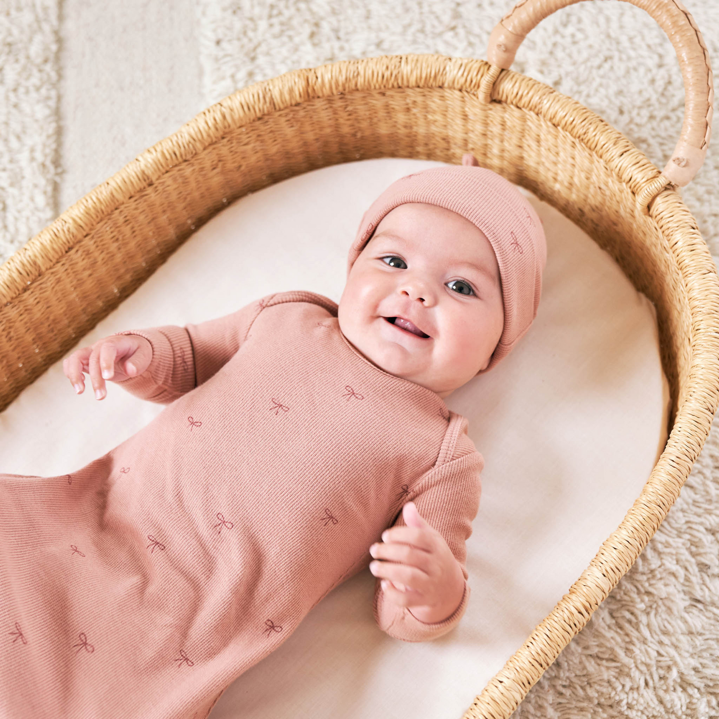 Knotted Baby Gown + Hat Set, Bows