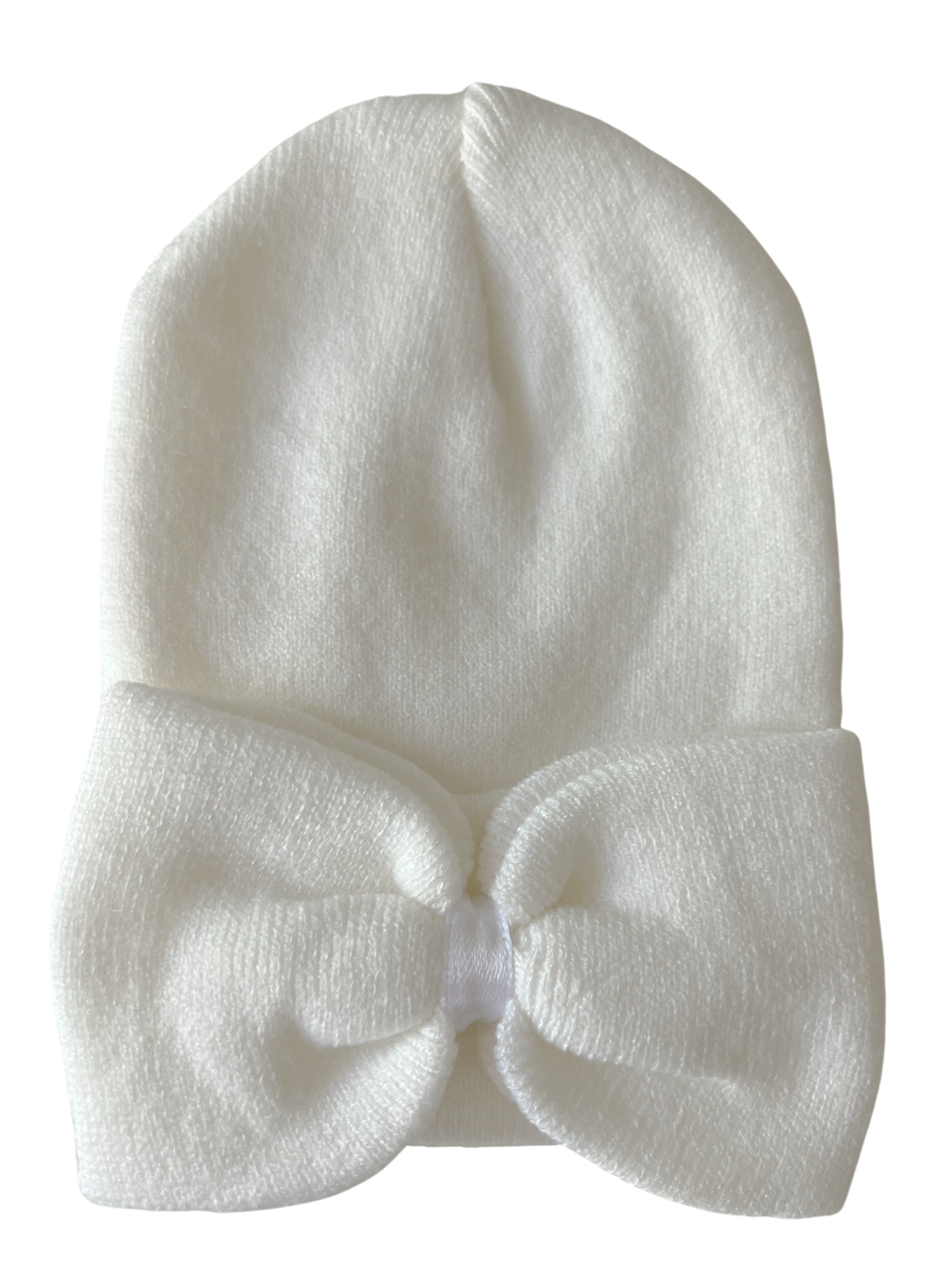 White knit beanie hat with a large bow at the front, ideal for infants or toddlers.