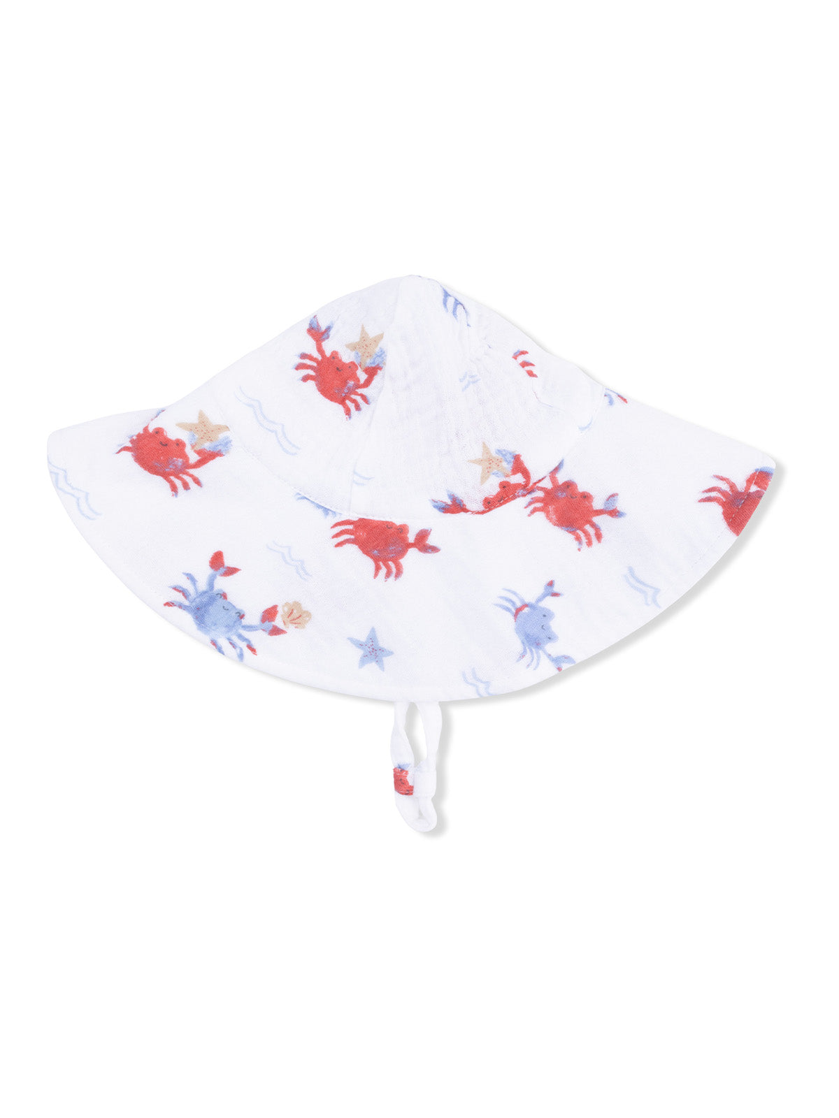 White sun hat with red and blue crab patterns, ideal for outdoor activities and sun protection.