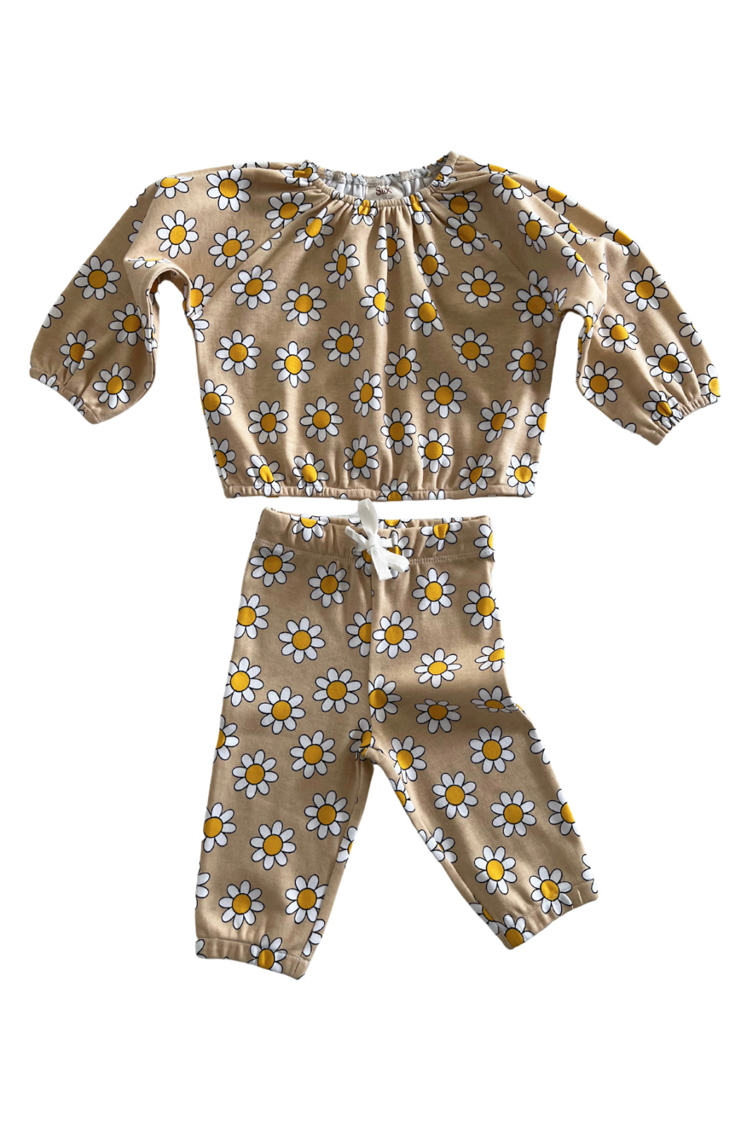 Kids' two-piece outfit featuring a floral print with daisies in yellow and white on a beige background.