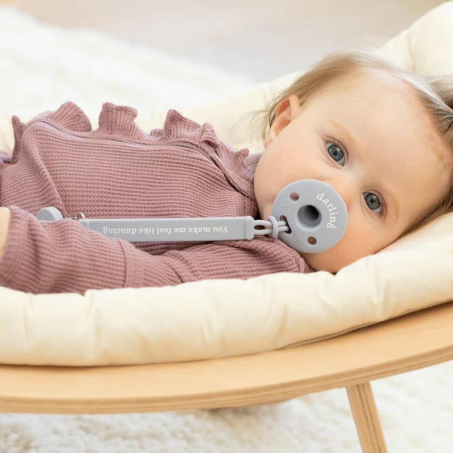 Bubbi Pacifier, Darling