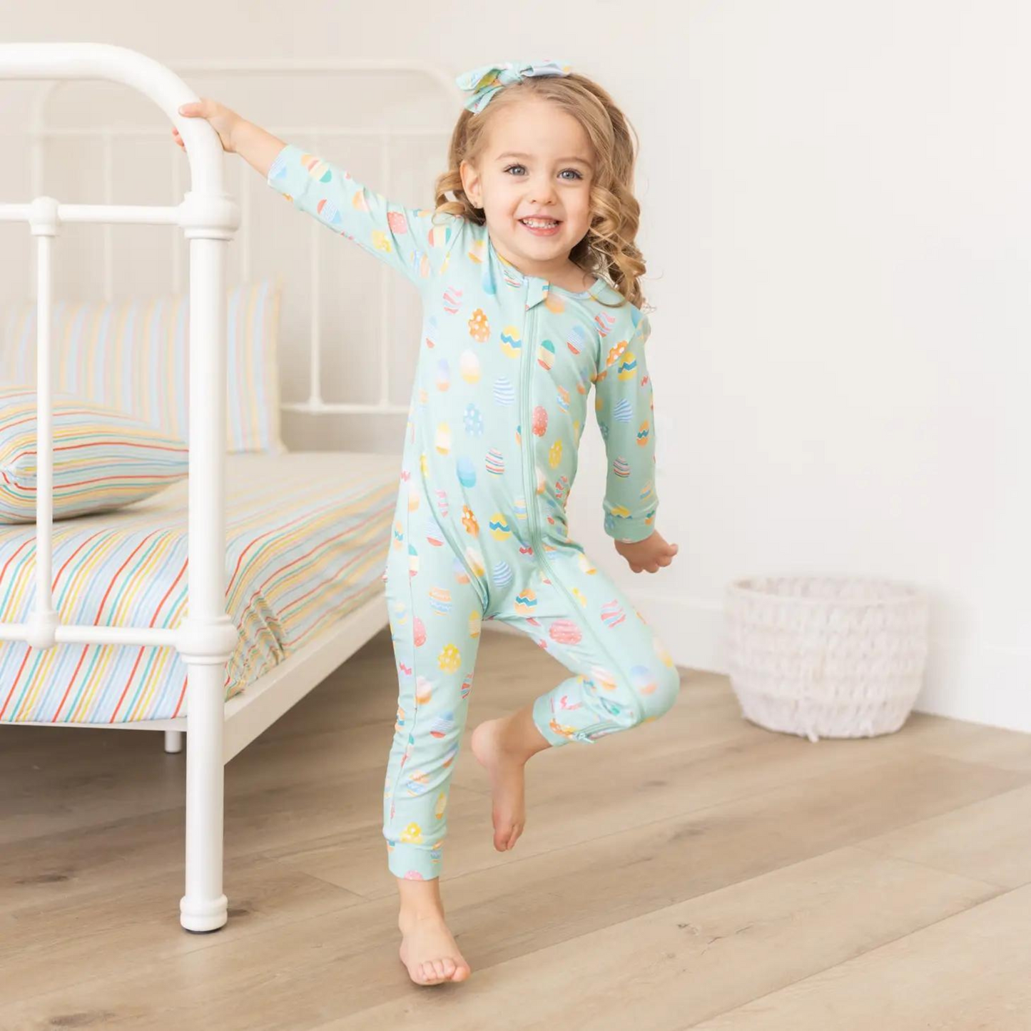 Zip Romper, Easter Eggs