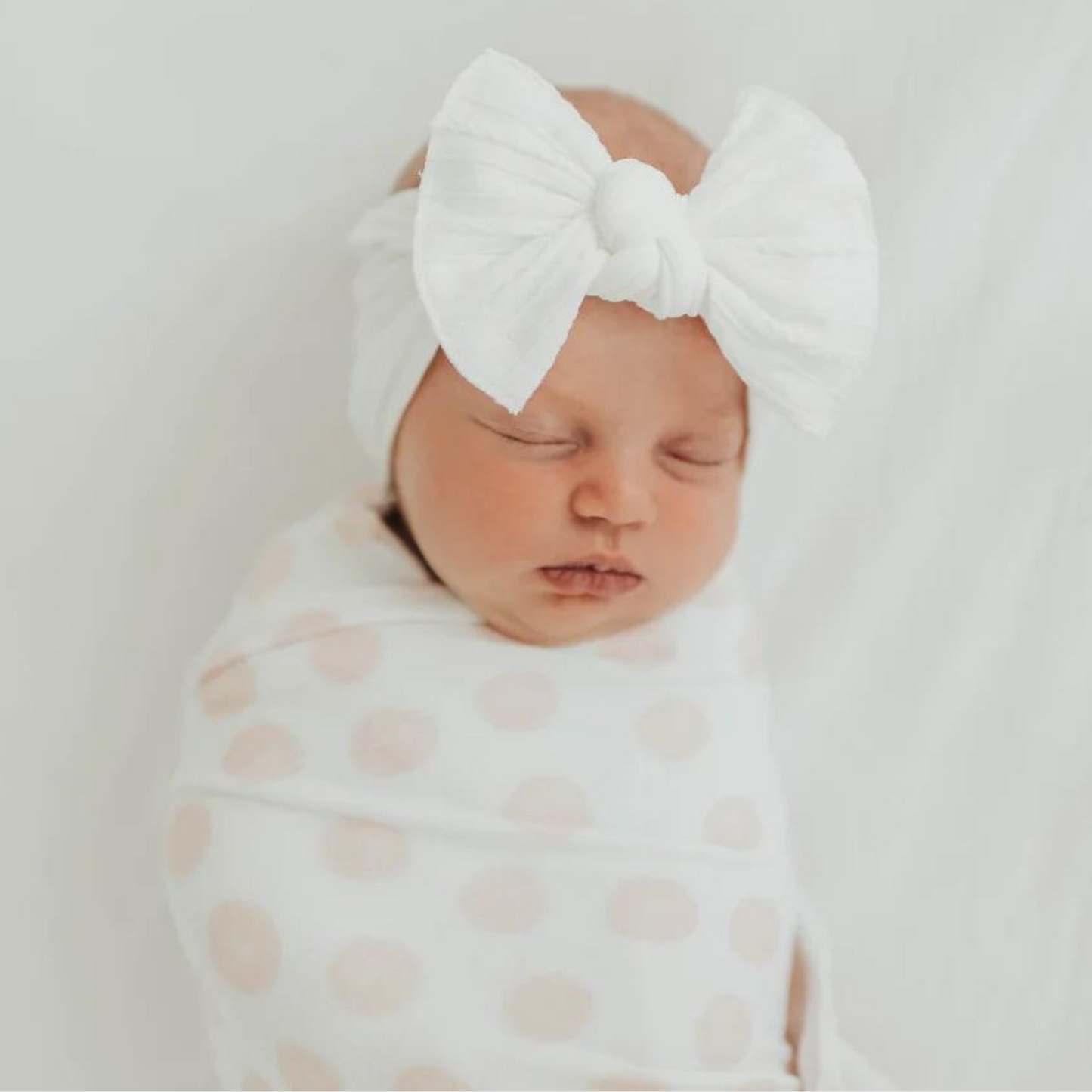 Cable Knit Knot Bow, White