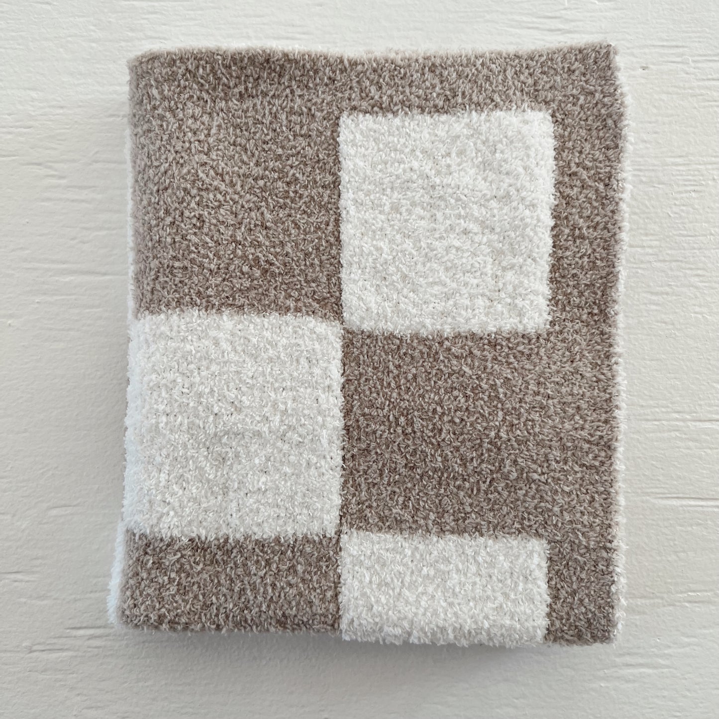 Phufy™ Bliss Checker Mini Blanket, Cocoa