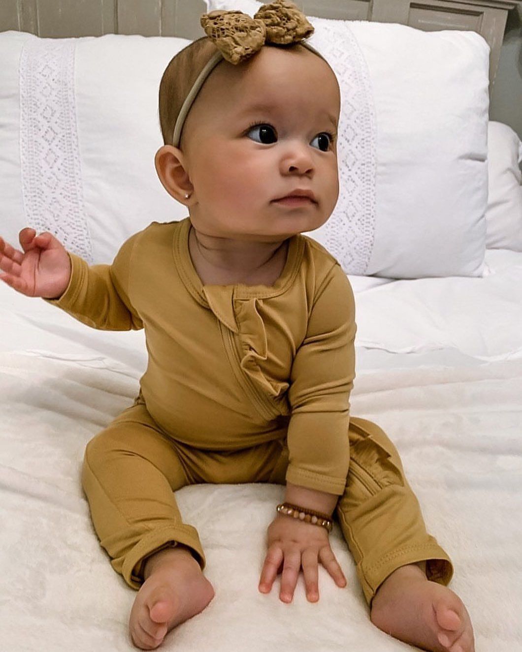When will my baby start crawling?