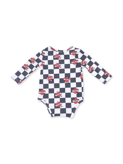 Long sleeve baby onesie with black and white checkered pattern and "Mom" and "Dad" heart graphics.