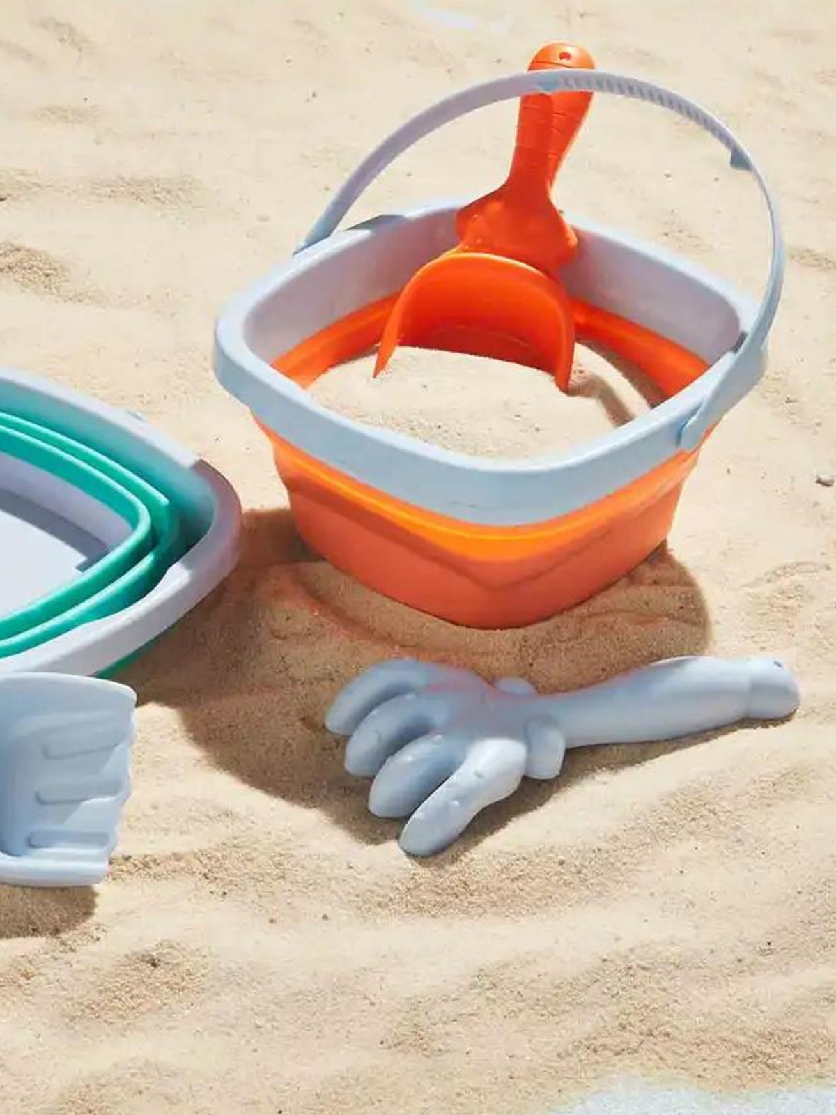 Collapsible Sand Bucket Set, Orange