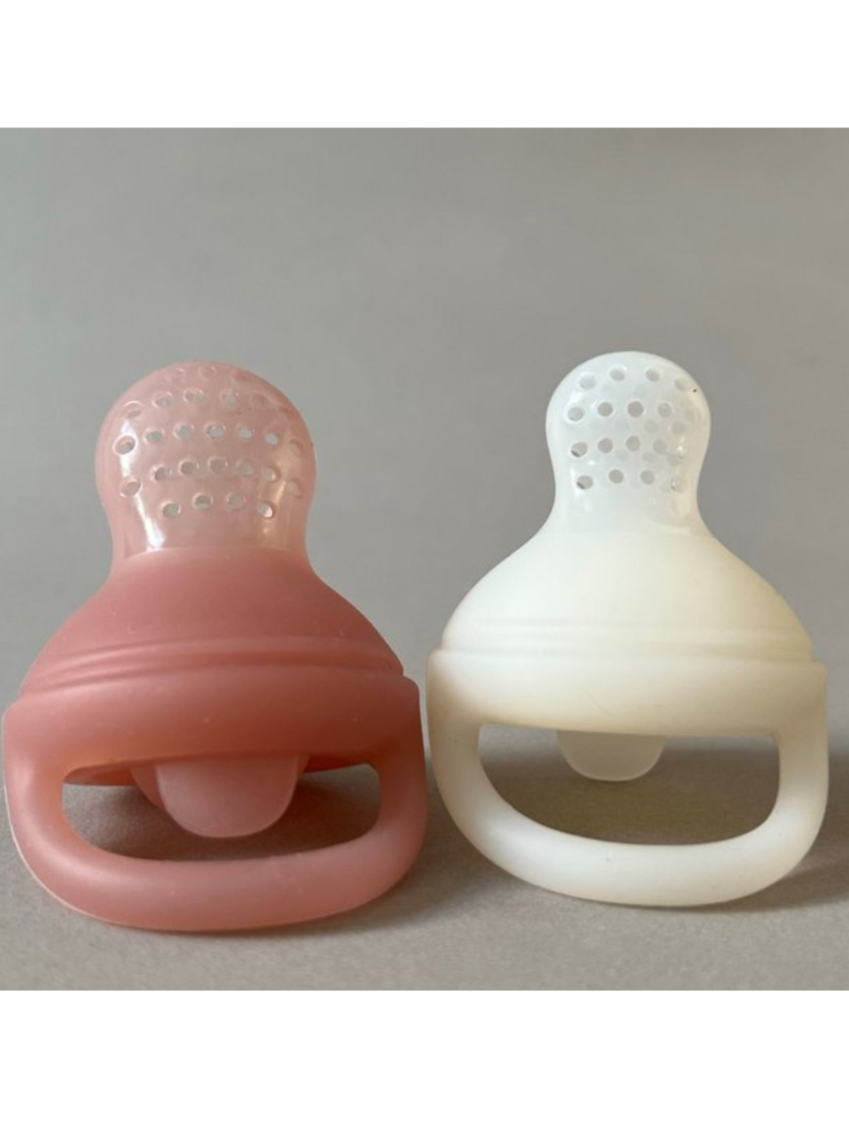 Food and Fruit Feeder Pacifier Set, Snow/Blush