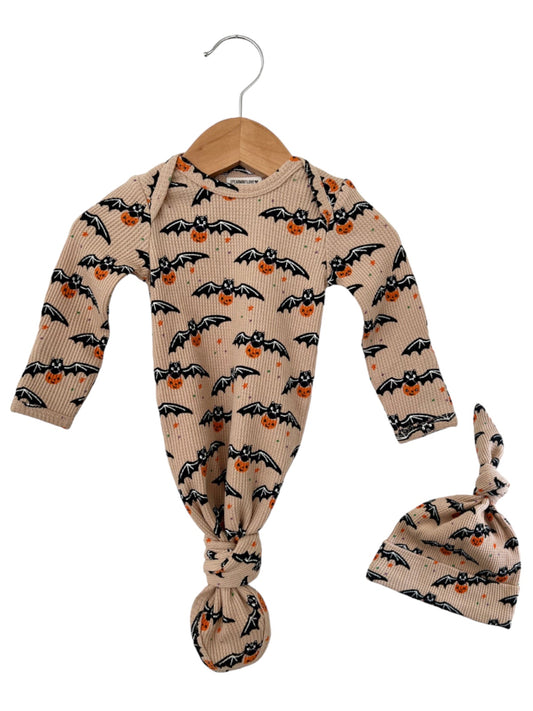 Organic Waffle Knotted Gown & Hat Set, Tan Trick or Treating Bat
