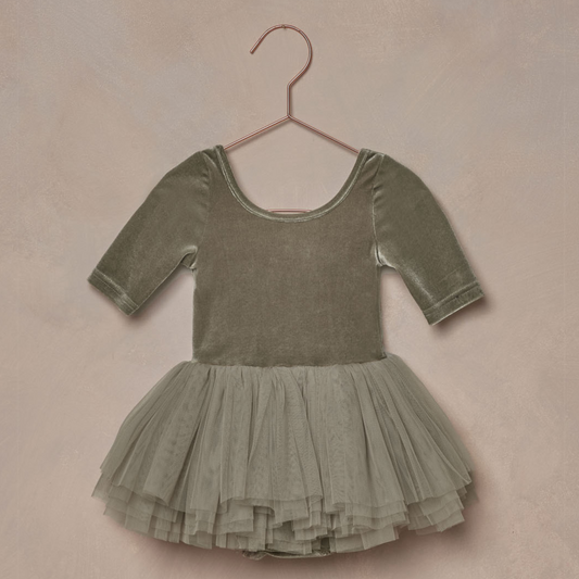 Thea Tutu, Pine