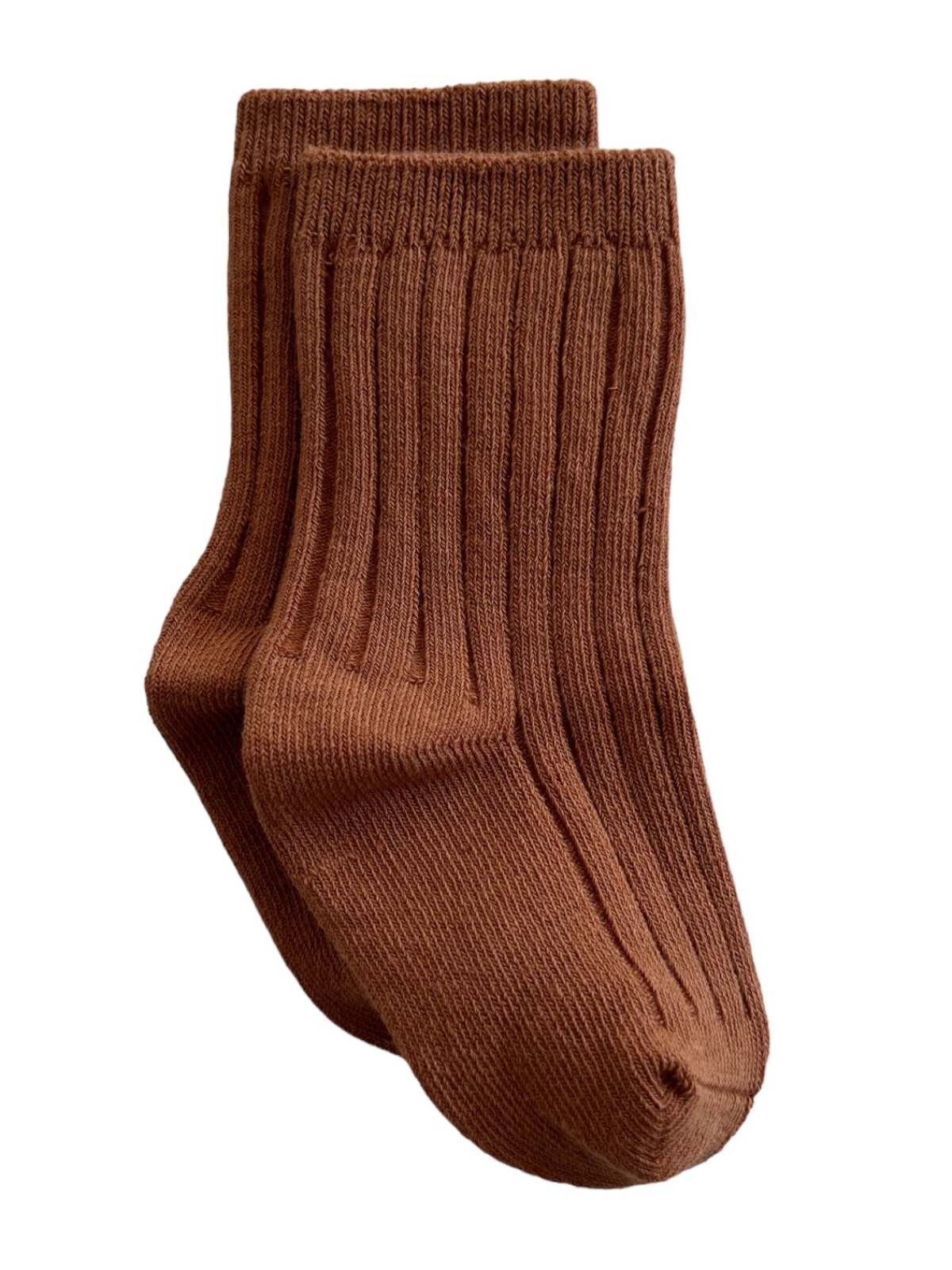 Brown ribbed crew socks displayed together on a white background. Ideal for cozy wear.