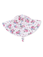 Floral sun hat with a wide brim, featuring pink and blue flowers on a white background. Ideal for sun protection.