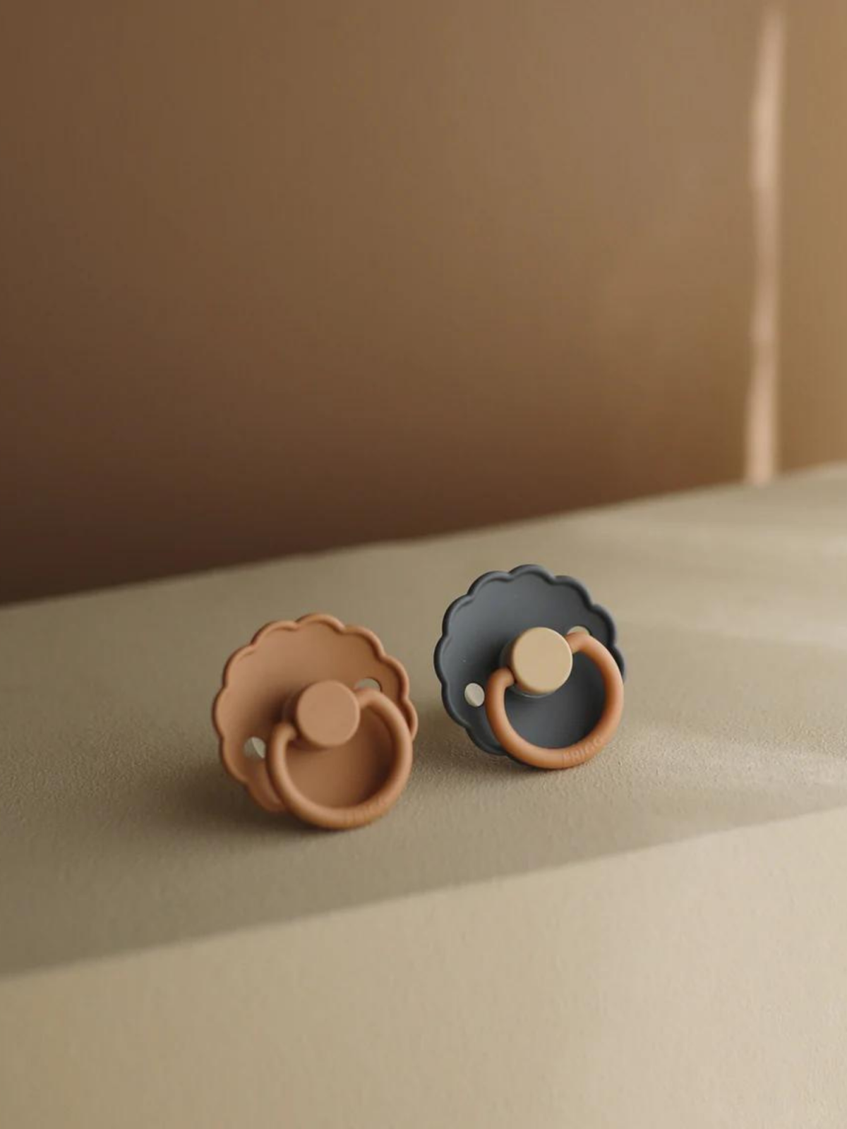 Daisy Natural Rubber Pacifier 2-Pack, Graphite/Peach Bronze