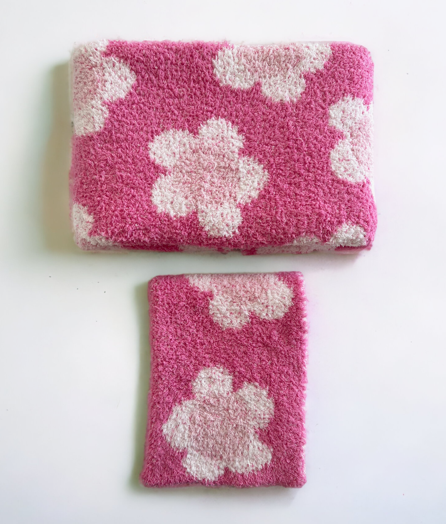 Phufy™ Bliss Mini Blanket, Pink Flower