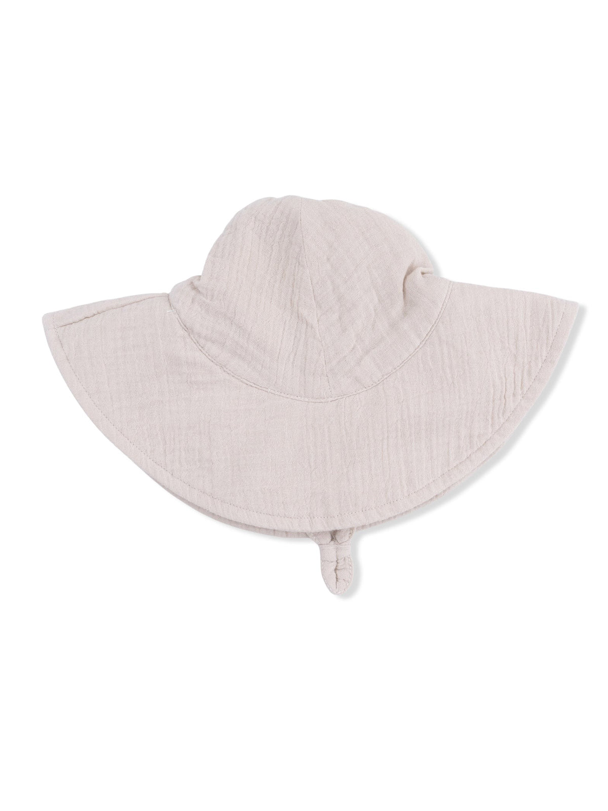 Light pink sun hat with a wide brim, seen from above, featuring a tie at the back. Ideal for sun protection.