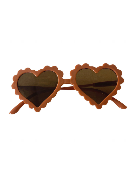 Kids Scallop Heart Sunglasses, Brown