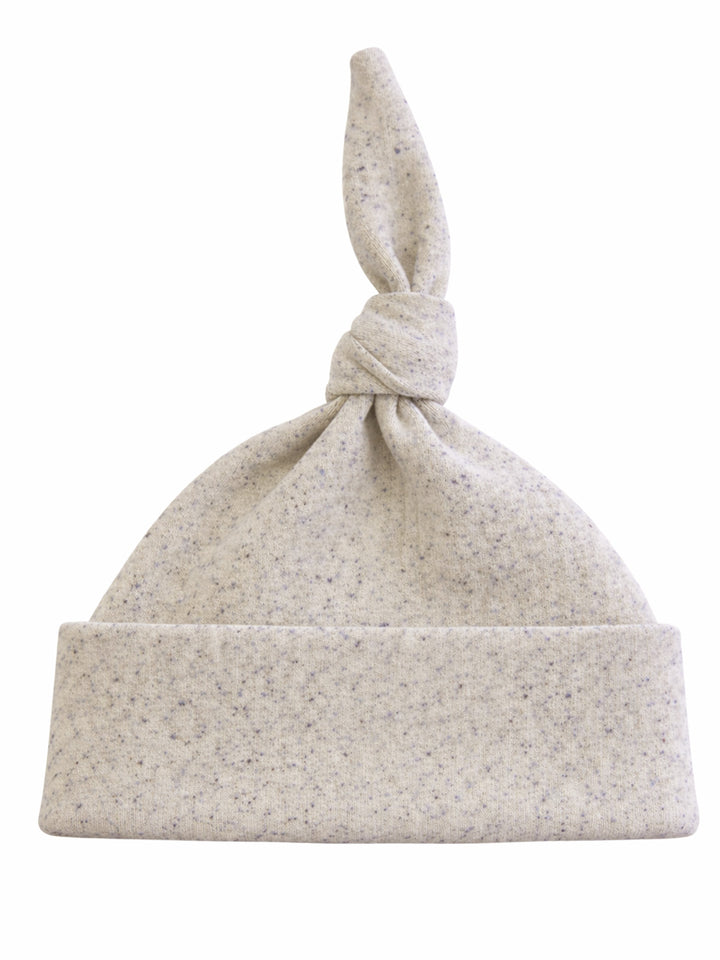 Light gray knotted baby hat with a soft, speckled texture and a folded cuff. Ideal for infants.