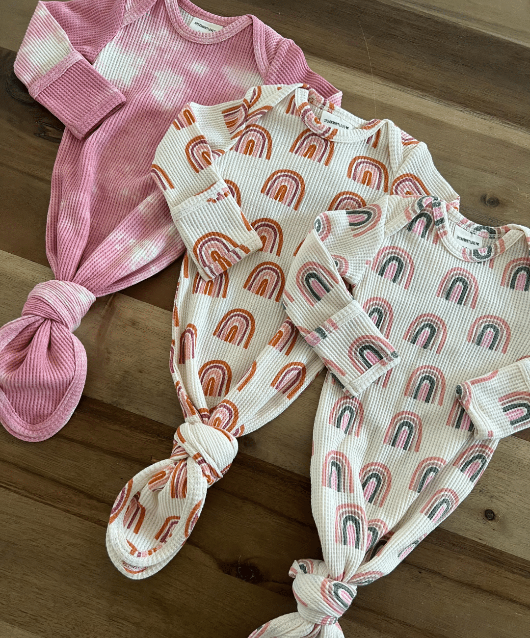 Organic Waffle Knotted Gown & Hat Set, Rust Rainbow SpearmintLOVE