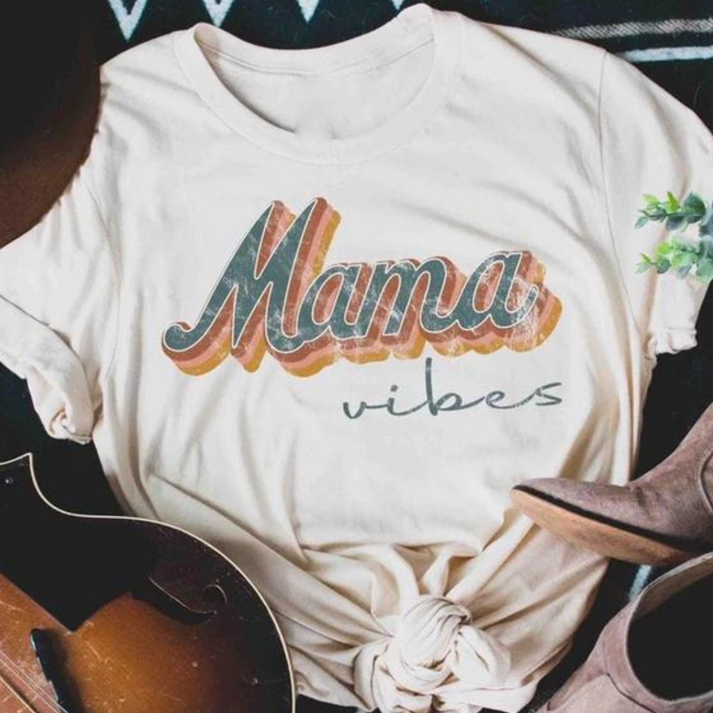Vintage Mama Vibes Graphic Tee, Natural