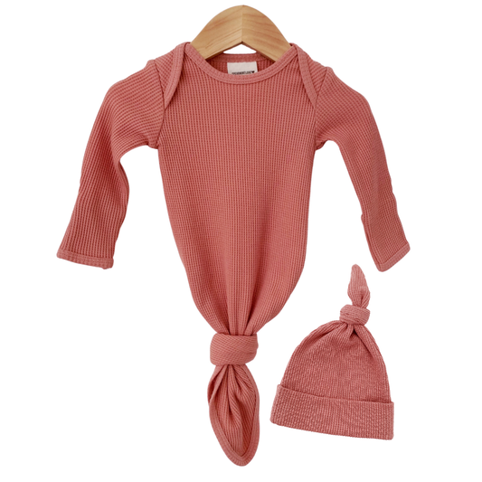 SpearmintLOVE’s baby Organic Waffle Knotted Gown & Hat, Dusty Rose