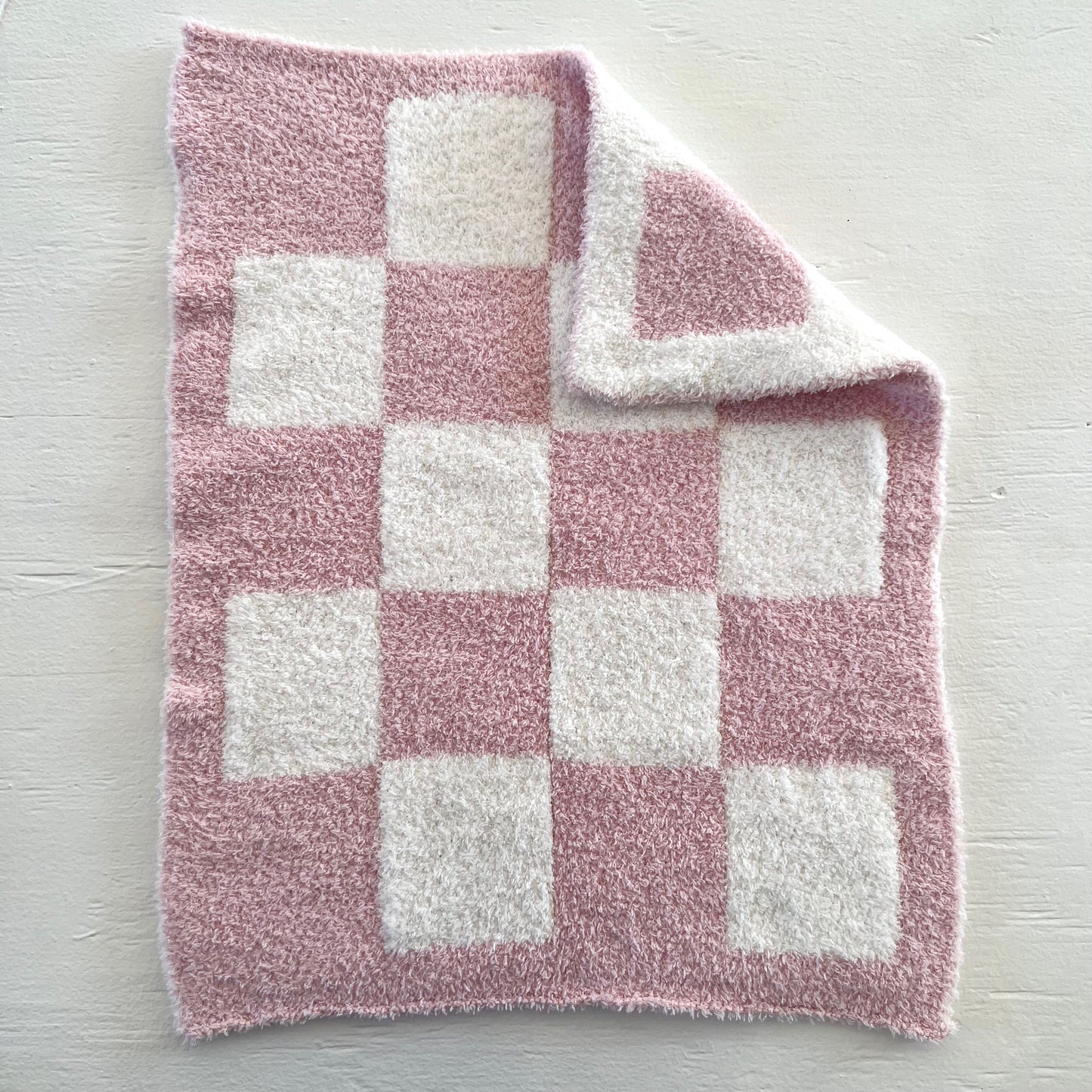Phufy™ Bliss Checker Mini Blanket, Strawberry
